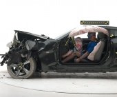 2017 Chevrolet Camaro IIHS Frontal Impact Crash Test Picture